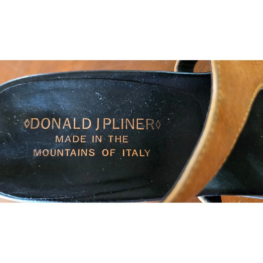 Donald J Pliner Temira Golden Tan Leather Strappy Toe Loop Kitten Heel Sandals 7